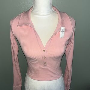 Fitted pink v neck collar shirt buttons size small aerie